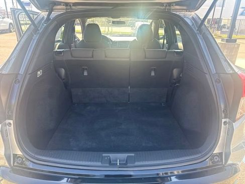 Used 2019 Honda HR-V Sport image 12