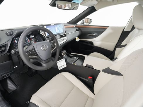 New 2025 Lexus ES 350 w/ Premium Package image 9