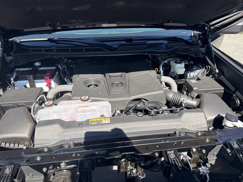 New 2026 Toyota Tundra SR5 w/ SR5 Convenience Package AWD/4WD image 23