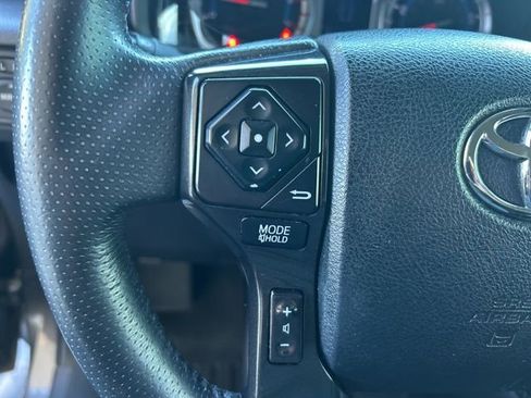 Used 2017 Toyota 4Runner TRD Off-Road image 20