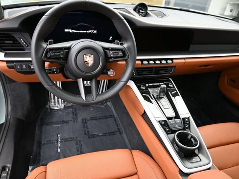 Certified 2025 Porsche 911 Carrera GTS RWD image 6