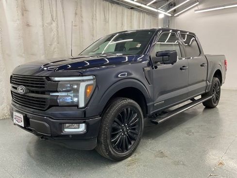 Used 2025 Ford F150 Platinum AWD/4WD image 4