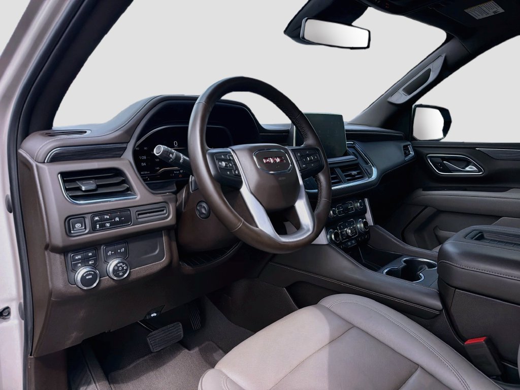 Used 2023 GMC Yukon XL SLT w/ SLT Premium Package AWD/4WD image 9