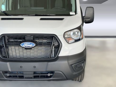 New 2026 Ford Transit 250 148 Medium Roof w/ Load Area Protection Package RWD image 10