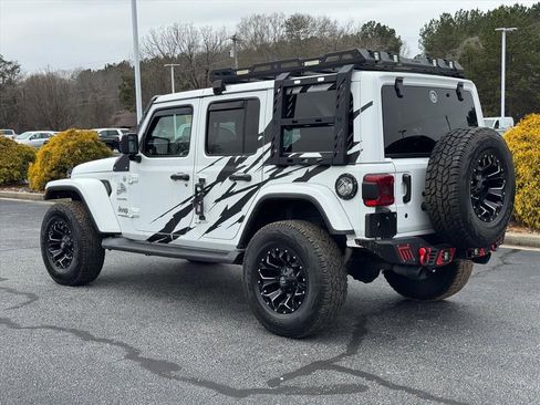 Used 2018 Jeep Wrangler Unlimited Sahara w/ Cold Weather Group image 5