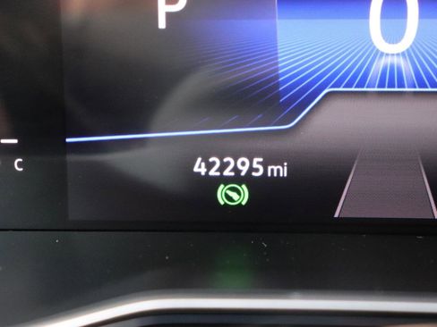 Used 2024 Volkswagen Jetta SE FWD image 25