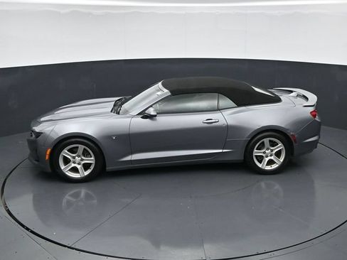 Used 2020 Chevrolet Camaro LT RWD image 32