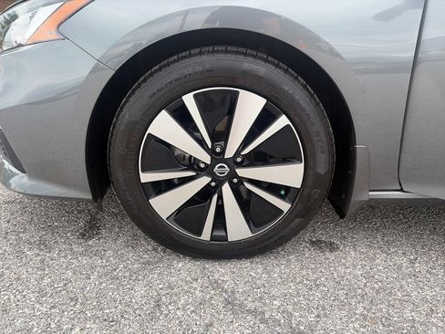 Used 2022 Nissan Altima 2.5 SV FWD image 26