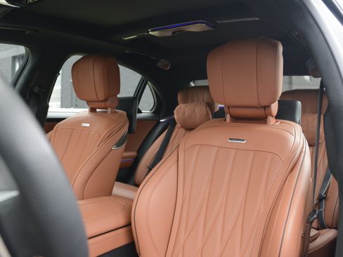 Used 2025 Mercedes-Benz S 63 AMG S image 5