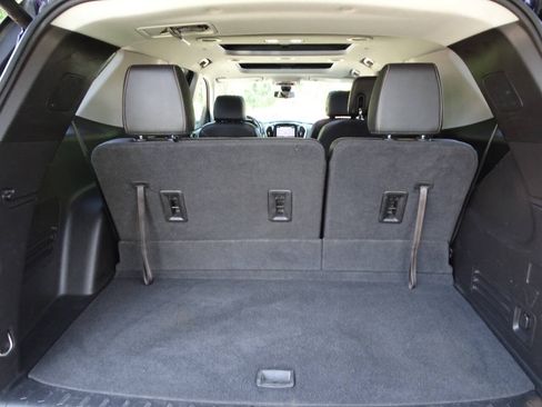 Used 2018 Chevrolet Traverse AWD LT w/ 2LT image 44