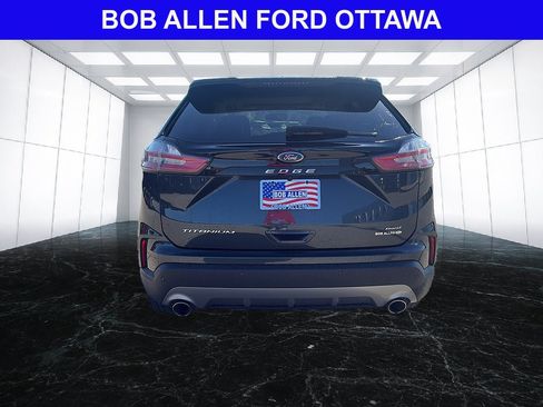 Used 2023 Ford Edge Titanium AWD/4WD image 5