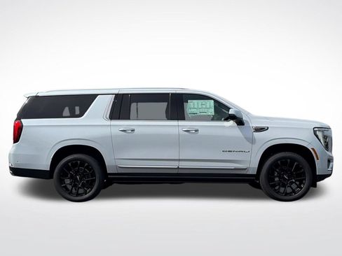 New 2026 GMC Yukon XL Denali w/ Denali Reserve Package AWD/4WD image 8