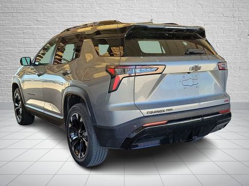 Used 2025 Chevrolet Equinox RS image 2