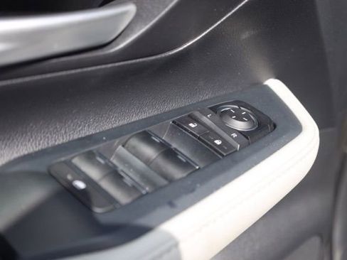 Used 2024 Toyota Grand Highlander XLE image 25