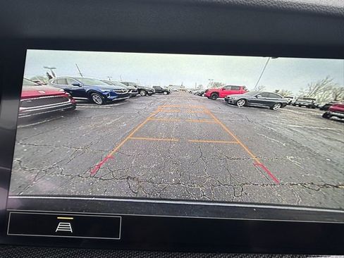 Used 2022 Buick Envision Essence w/ Safety Package image 28