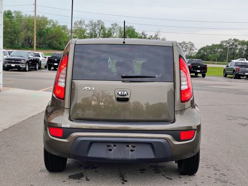 Used 2013 Kia Soul FWD image 5