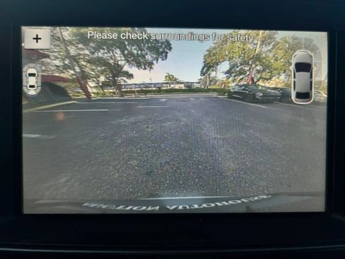 Used 2017 Ford Explorer Platinum AWD/4WD image 11