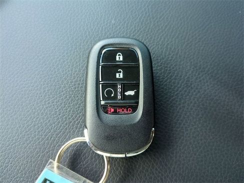 Used 2024 Honda Pilot Touring image 37