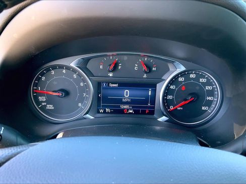 Used 2024 GMC Terrain SLE w/ Elevation Edition FWD image 24