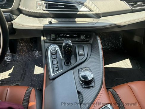 Used 2019 BMW i8 Roadster AWD/4WD image 25