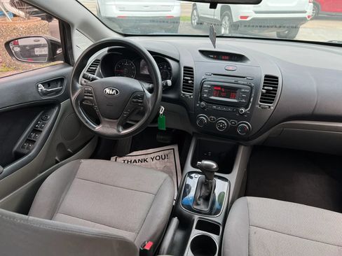 Used 2018 Kia Forte LX FWD image 14