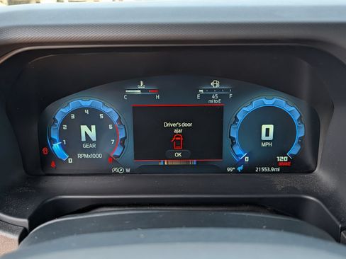 Used 2025 Ford Bronco Badlands AWD/4WD image 17