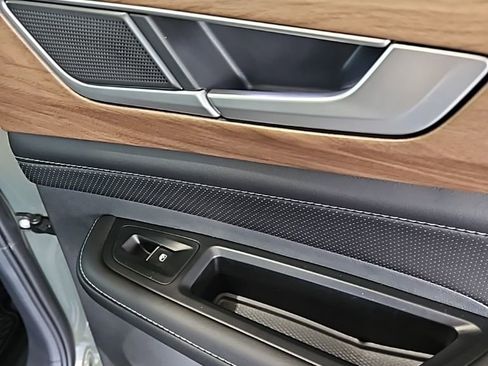 New 2026 Volkswagen Atlas SE FWD image 16