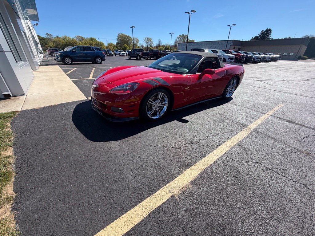 Used 2006 Chevrolet Corvette Convertible w/ Preferred Equipment Group RWD image 2
