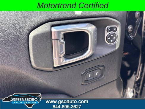 Used 2022 Jeep Gladiator Mojave w/ LED Lighting Group AWD/4WD image 18