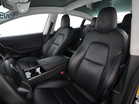 Used 2018 Tesla Model 3 Mid Range RWD image 4