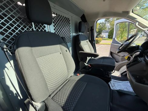 Used 2022 Ford Transit 150 Low Roof RWD image 39