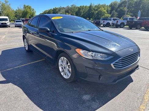 Used 2020 Ford Fusion SE FWD image 8
