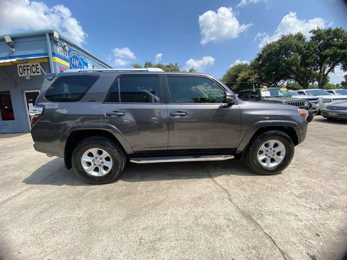 Used 2016 Toyota 4Runner SR5 Premium RWD image 8