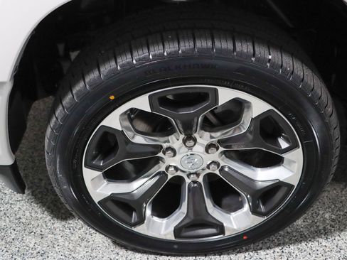 Used 2021 RAM 1500 Limited AWD/4WD image 11