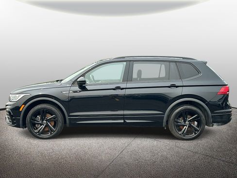 Used 2024 Volkswagen Tiguan SE R-Line AWD/4WD image 2