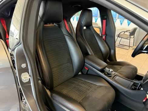 Used 2015 Mercedes-Benz CLA 250 image 25