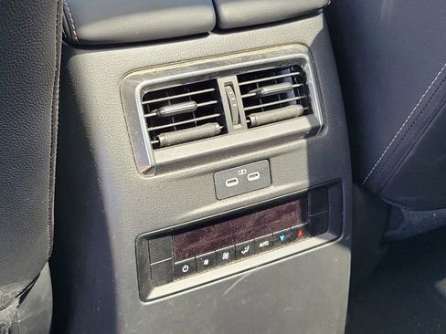 Used 2024 MAZDA CX-90 3.3 Turbo w/ Premium Package image 26