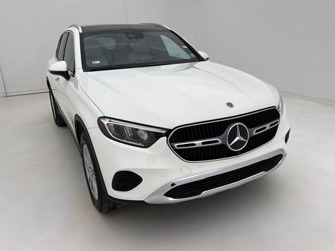 Used 2023 Mercedes-Benz GLC 300 GLC 300 image 3