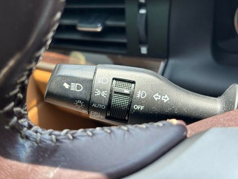 Used 2016 Lexus ES 350 w/ Premium Package w/Wood Trim FWD image 34
