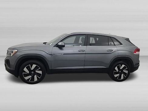 Used 2025 Volkswagen Atlas Cross Sport SE FWD image 7