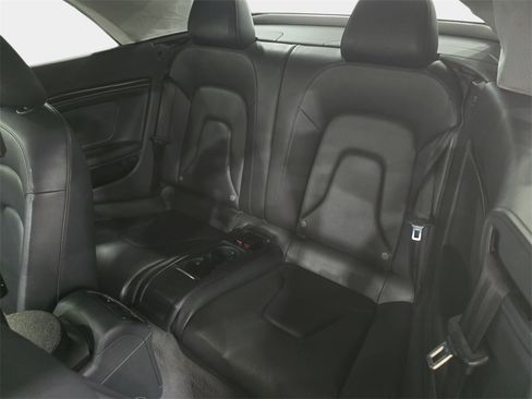 Used 2013 Audi A5 2.0T Premium image 11