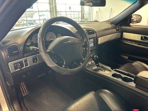 Used 2004 Ford Thunderbird Deluxe image 25