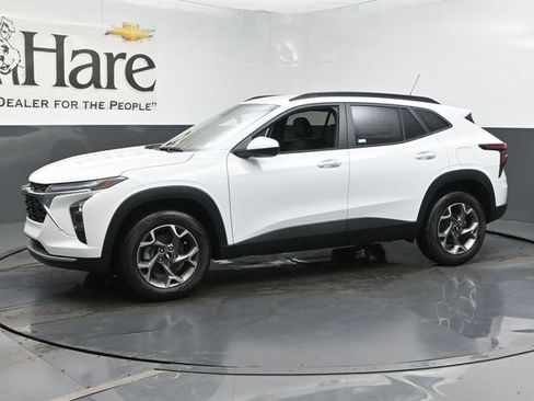 Used 2025 Chevrolet Trax LT w/ Driver Confidence Package FWD image 10