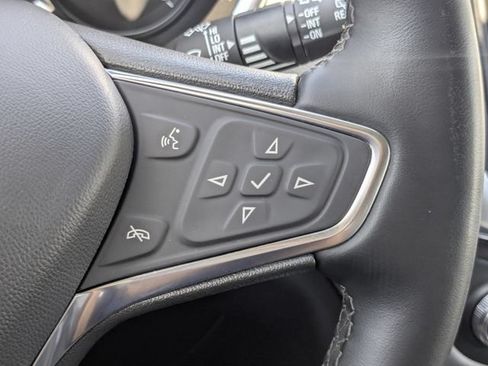 Used 2024 Chevrolet Equinox LT FWD image 31