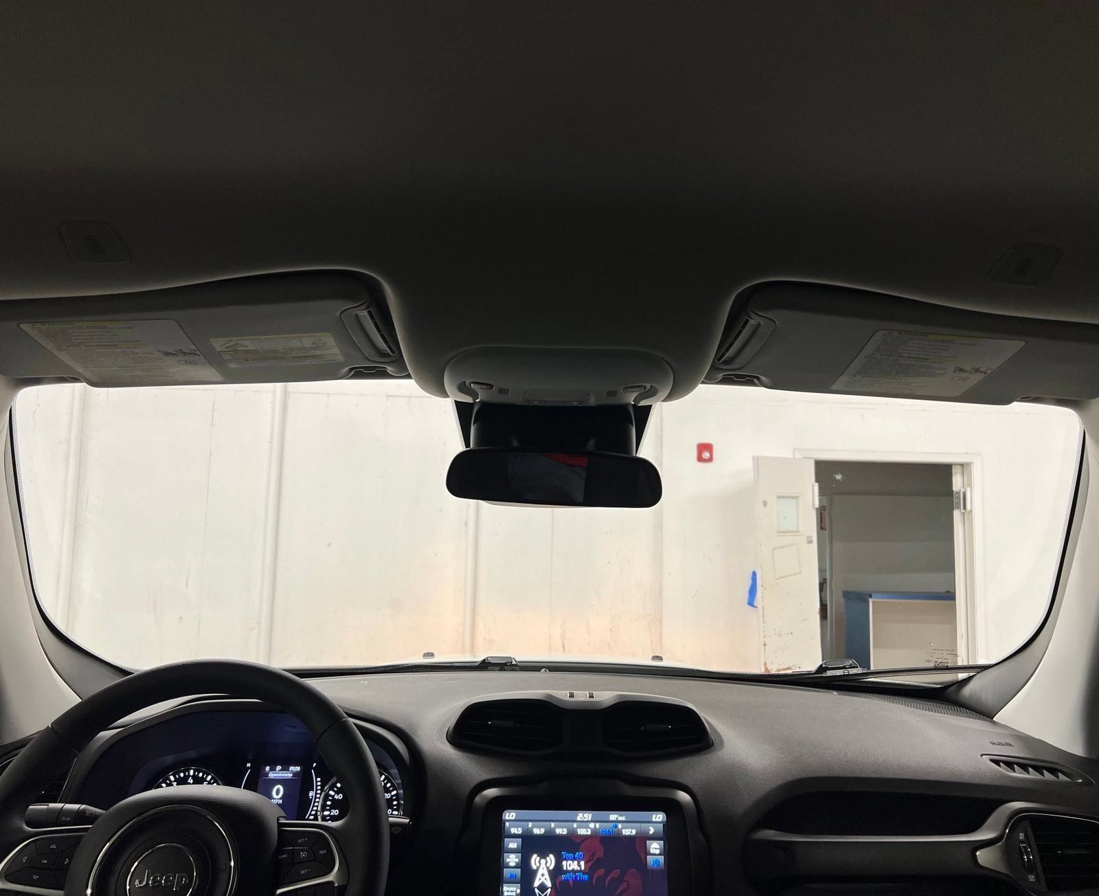 Used 2023 Jeep Renegade Latitude AWD/4WD image 10
