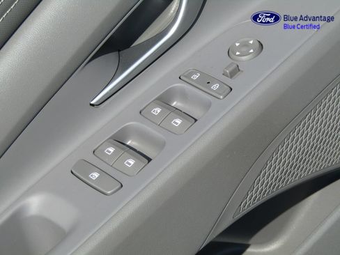 Used 2023 Hyundai Elantra SEL w/ Convenience Package FWD image 27