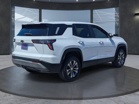 Used 2026 Chevrolet Equinox LT image 6