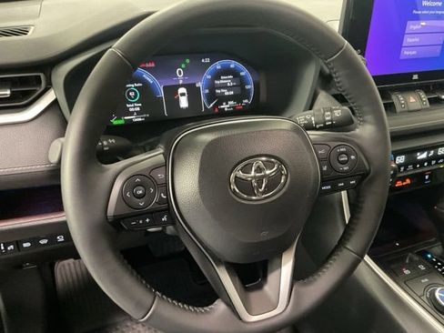 Used 2025 Toyota RAV4 Limited w/ Advanced Technology Package AWD/4WD image 21