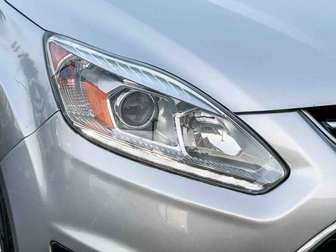 Used 2017 Ford C-MAX SE FWD image 4
