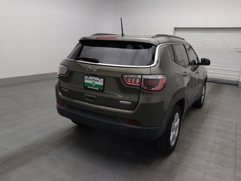 Used 2018 Jeep Compass Latitude AWD/4WD image 7
